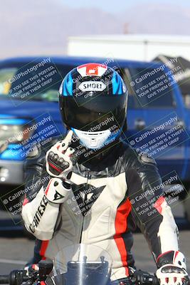 media/Apr-10-2022-SoCal Trackdays (Sun) [[f104b12566]]/Around the Pits/